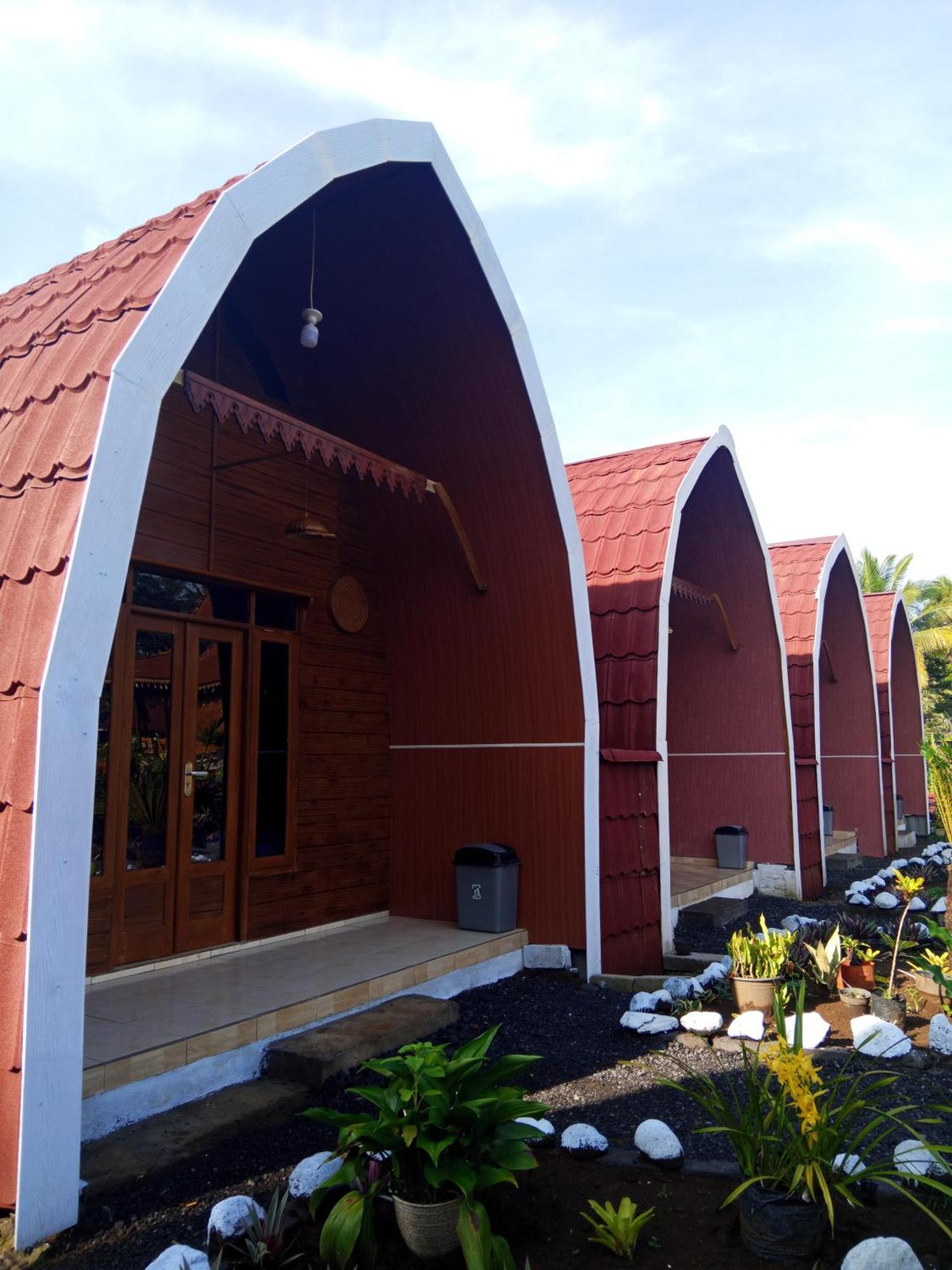 Indah Damai Cottages Sidomukti Esterno foto