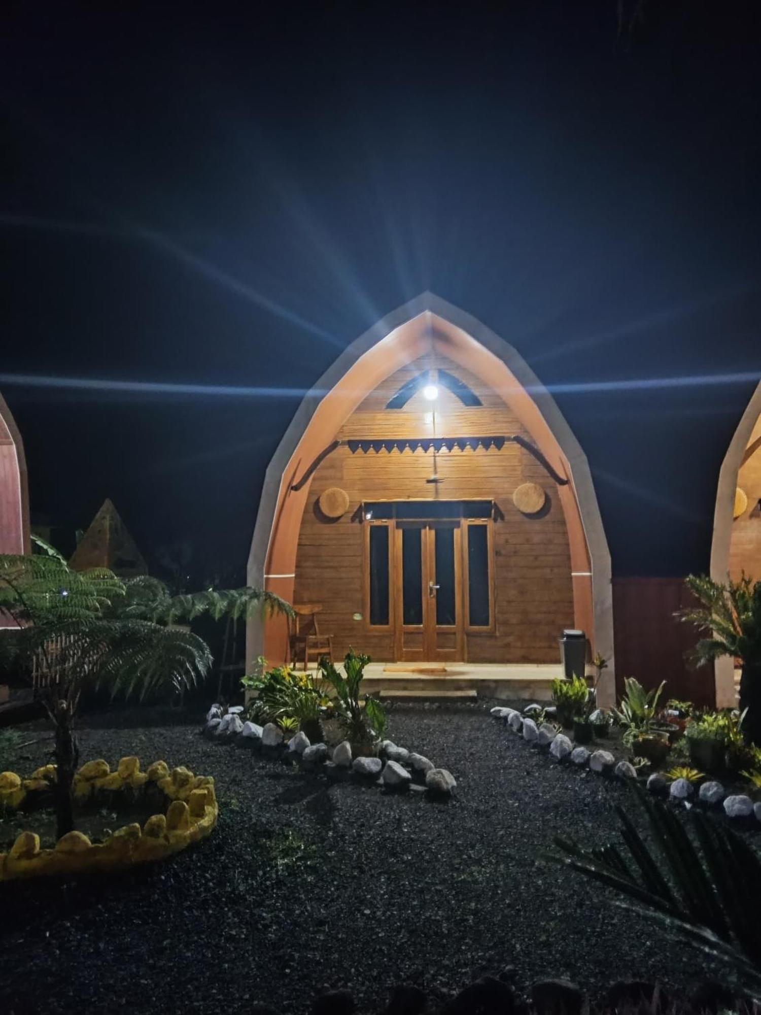 Indah Damai Cottages Sidomukti Esterno foto