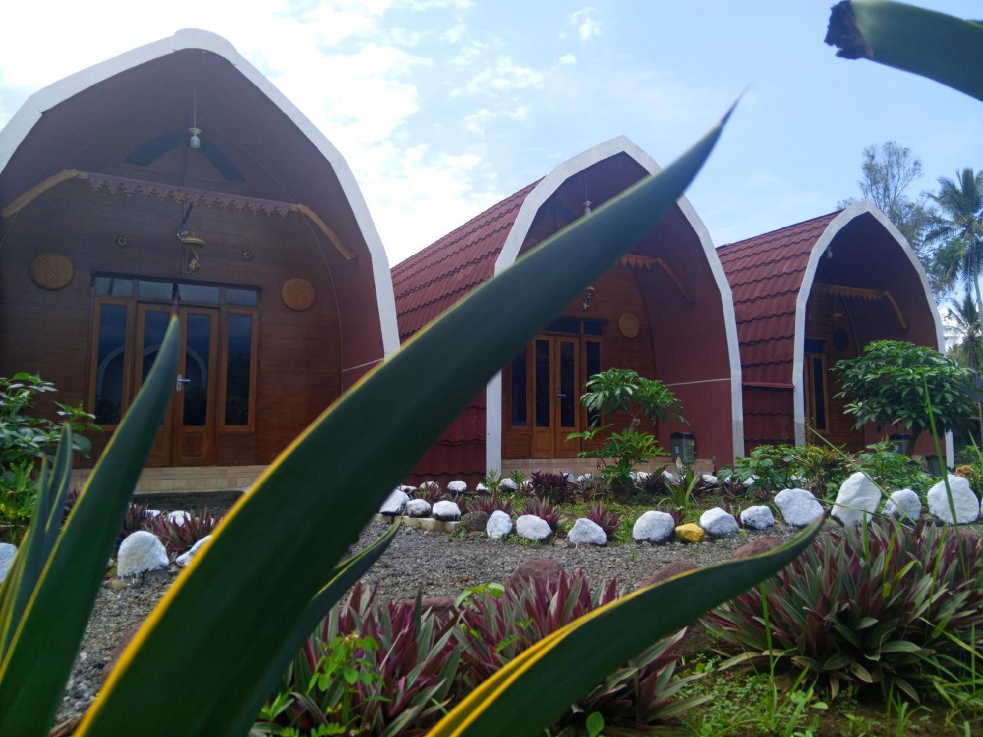 Indah Damai Cottages Sidomukti Esterno foto